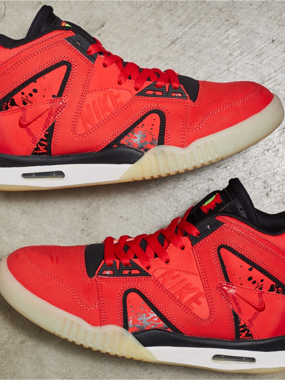 SAMPLE Nike Air Tech Challenge Hybrid ‘Challenge Red/Black/White’